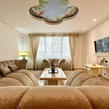 Luxurious Apartment In The Center Of ブリュッセル エクステリア 写真