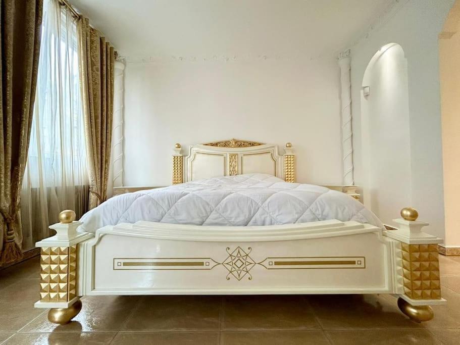 Luxurious Apartment In The Center Of ブリュッセル エクステリア 写真