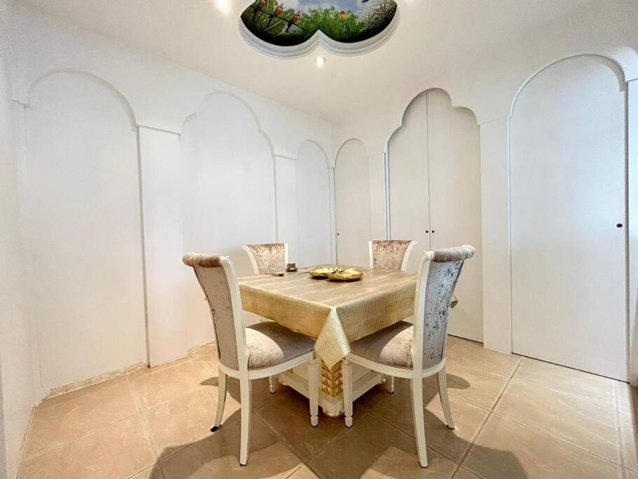 Luxurious Apartment In The Center Of ブリュッセル エクステリア 写真