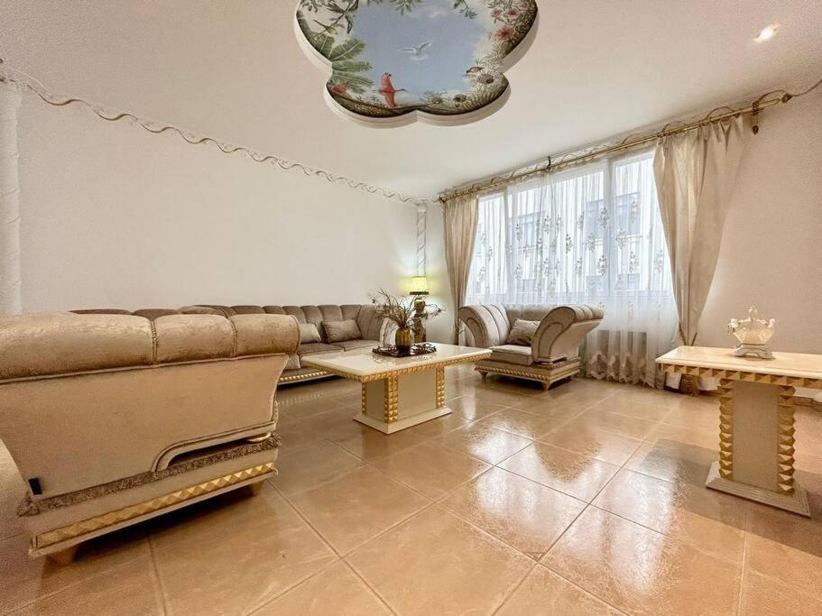 Luxurious Apartment In The Center Of ブリュッセル エクステリア 写真